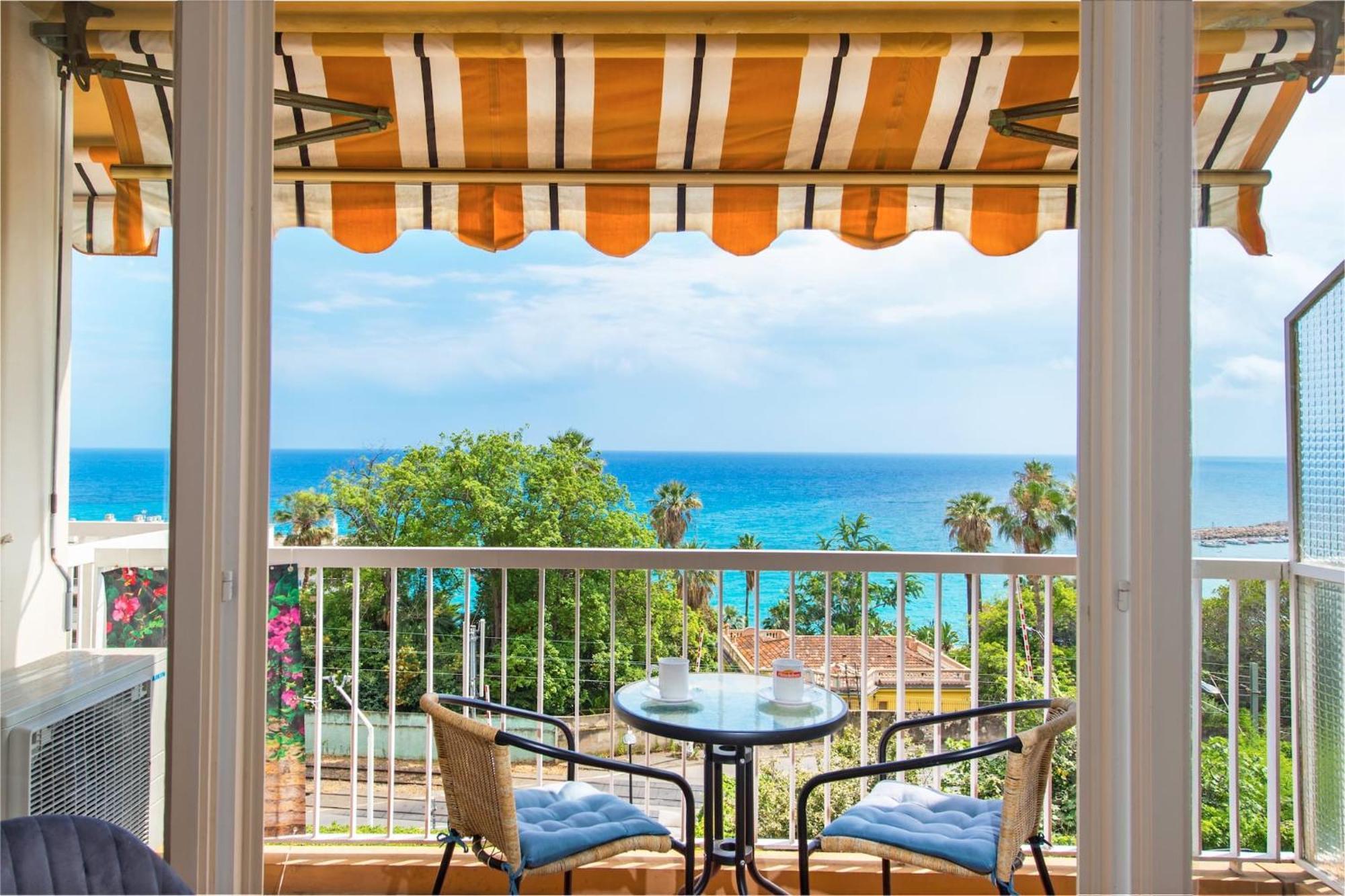 Vina Del Mare, Vue Mer, Terrasse Menton Kültér fotó
